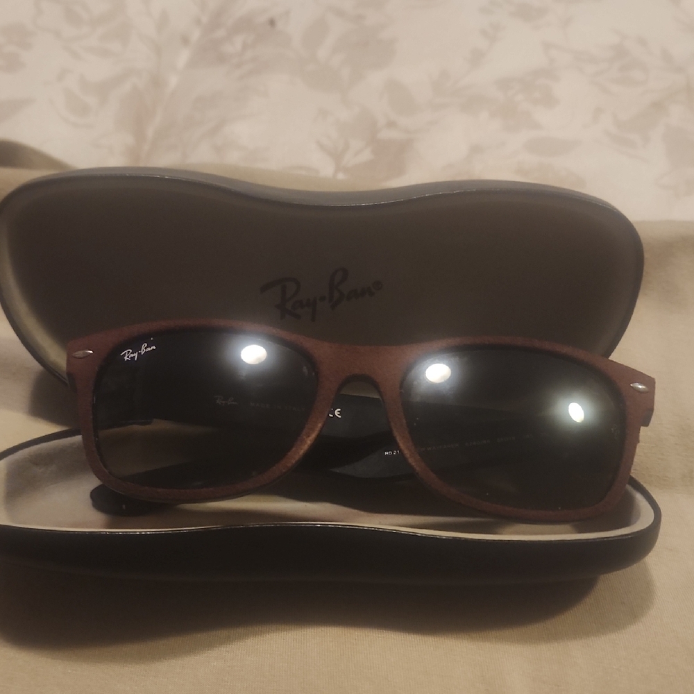 Ray-Ban Classic Black and Brown Sunglasses
